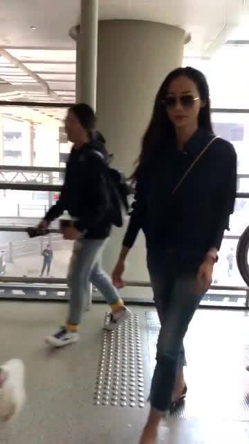 机场偶遇最美的明星,惊艳时光，与明星的美丽邂逅